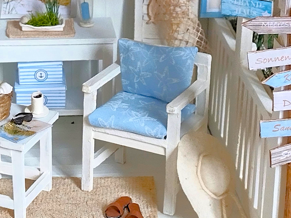 Miniatur-Stuhl mit Armlehnen Bastelanleitung