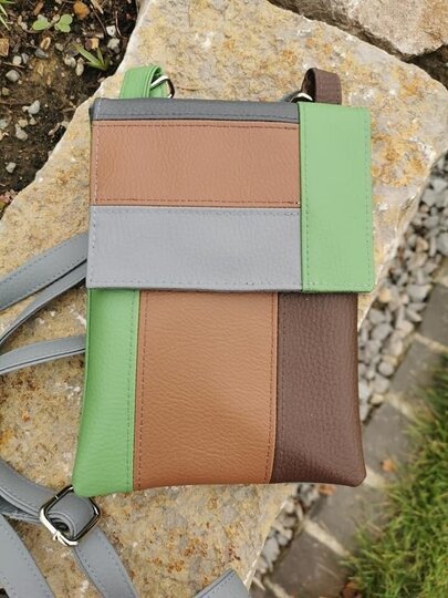 Flacher Walter - Eine Handytasche mit Platz - digitale Nähanleitung + SM