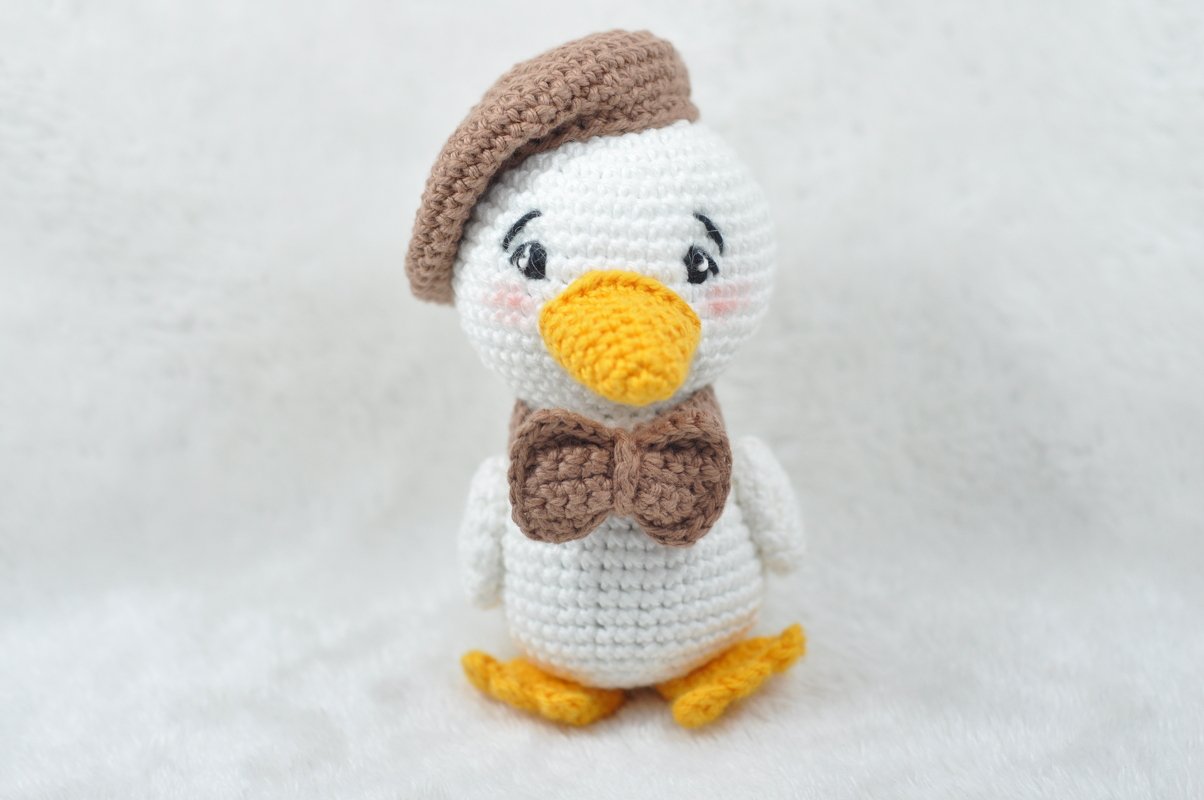 Crochet Pattern: Cute Duck with Hat and Bow Tie *Beginner-Friendly* - Image 4