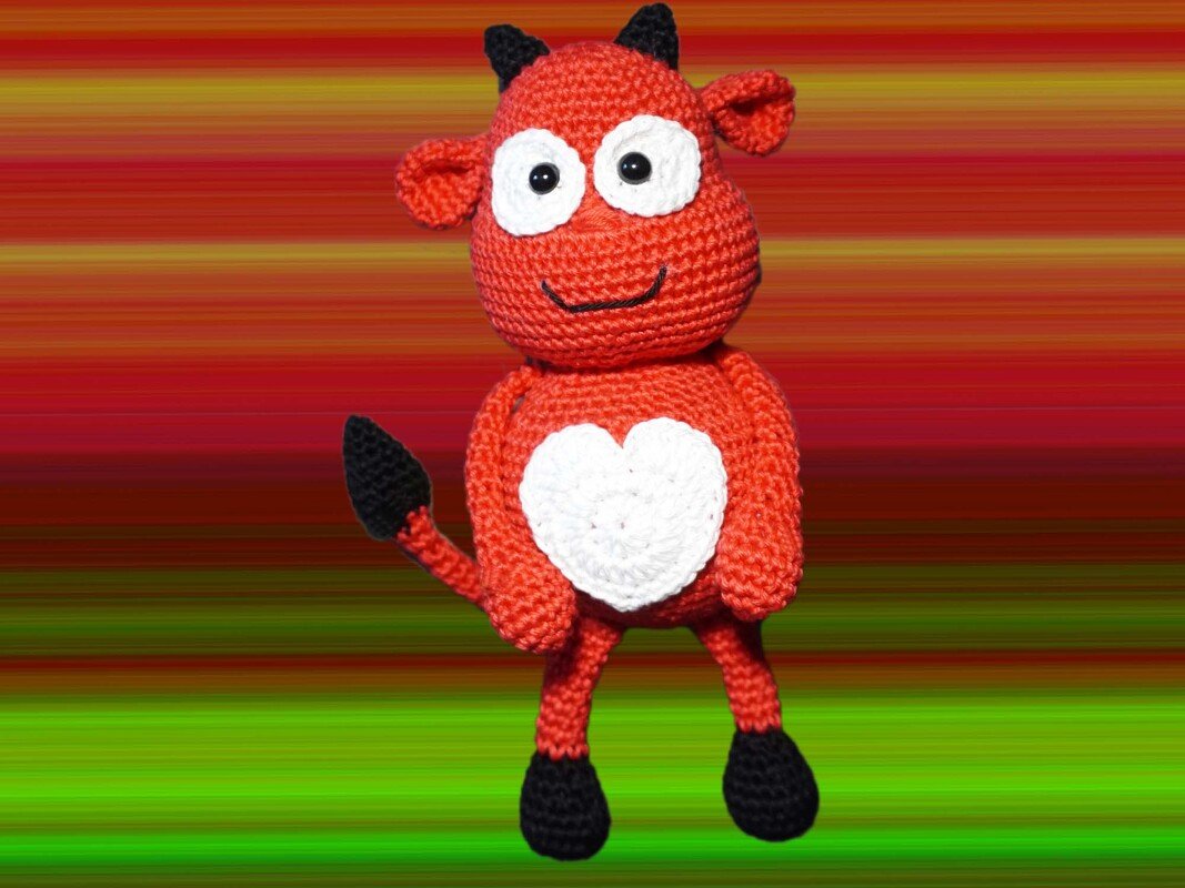 Crochet pattern devil Amon with heart!