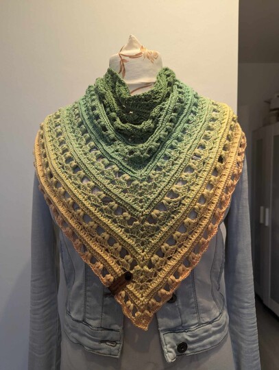Triangular Scarf "Iphis"