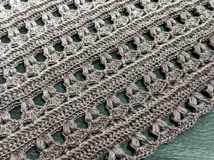 Triangular Scarf "Iphis"
