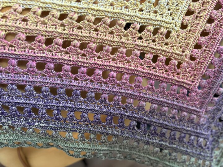 Triangular Scarf "Iphis"