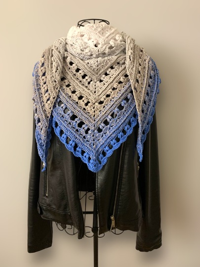 Triangular Scarf "Iphis"