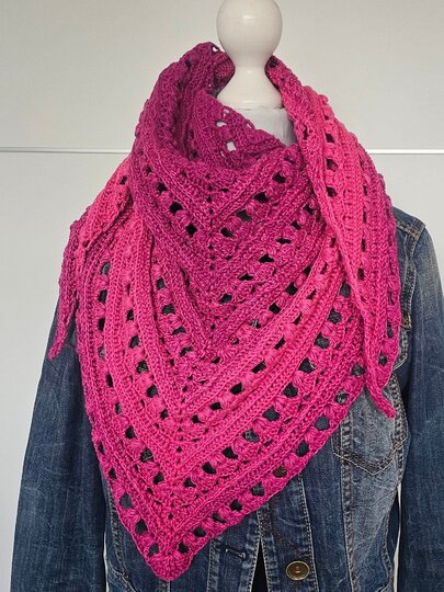 Triangular Scarf "Iphis"