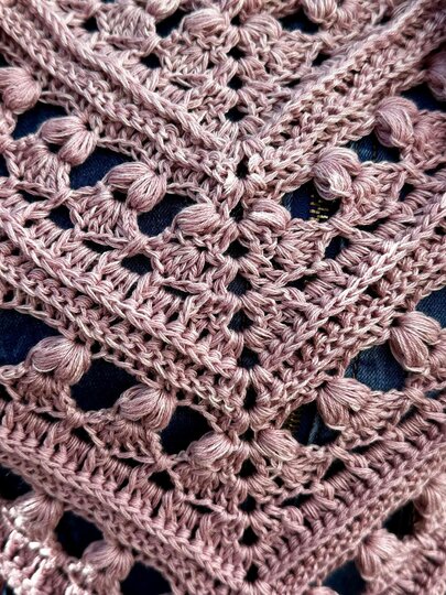 Triangular Scarf "Iphis"