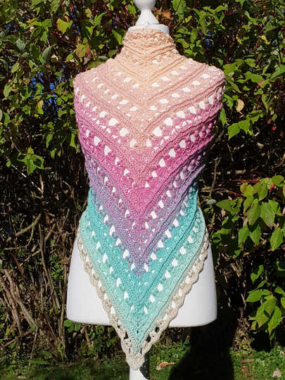Triangular Scarf "Iphis"