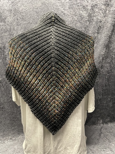 Häkelanleitung für das Dreieckstuch "Rippchen"