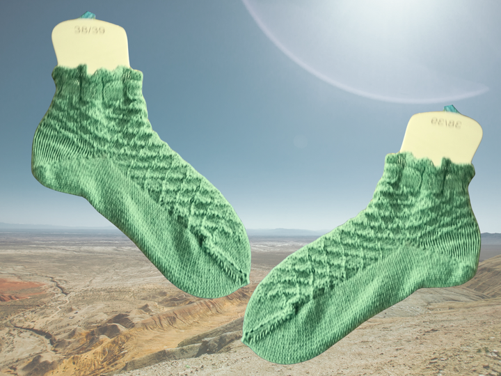 Toe-up-Socken Strickmuster Hishigata - Anleitung für Strickliebhaber