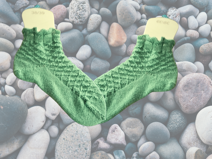 Toe-up-Socken Strickmuster Hishigata - Anleitung für Strickliebhaber