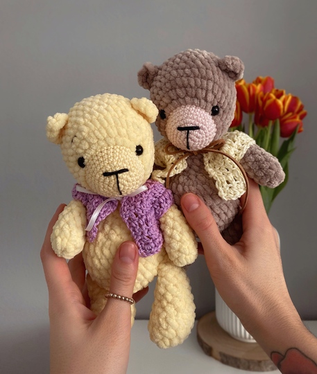 PDF Häkelanleitung für einen niedlichen Teddy aus Kuschelwolle (De+eng)