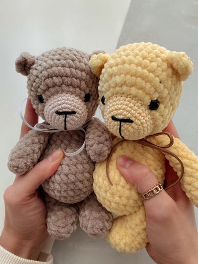 PDF Häkelanleitung für einen niedlichen Teddy aus Kuschelwolle (De+eng)