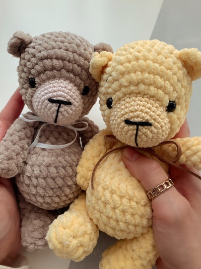 PDF Häkelanleitung für einen niedlichen Teddy aus Kuschelwolle (De+eng)