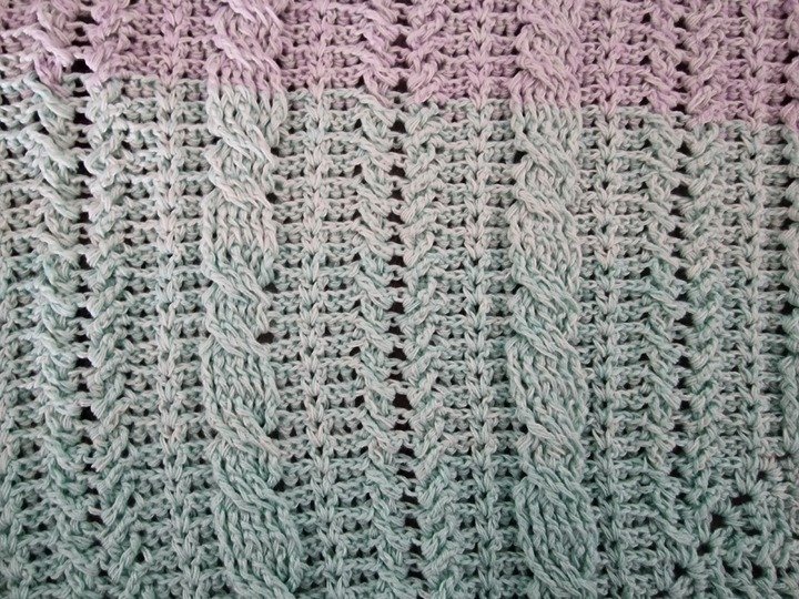 Häkelanleitung für das Dreieckstuch "Zoe"