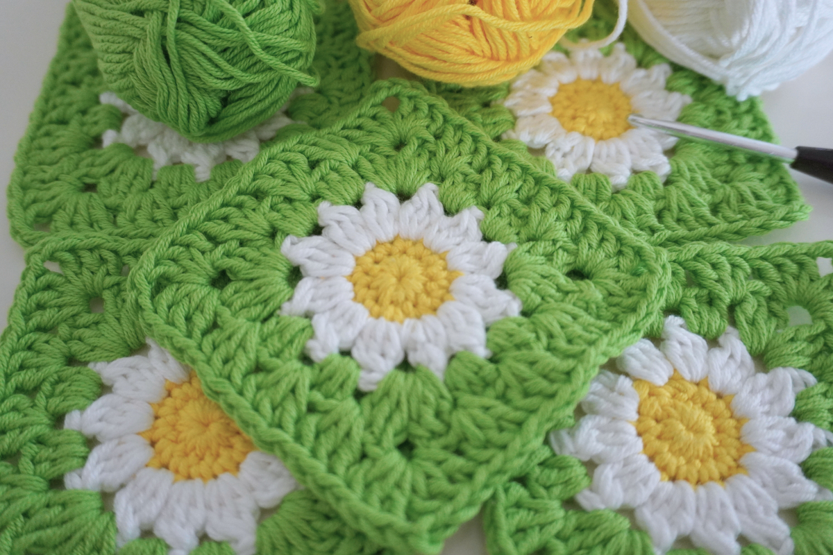 G&auml;nsebl&uuml;mchen Granny Square | H&auml;keln f&uuml;r Anf&auml;nger