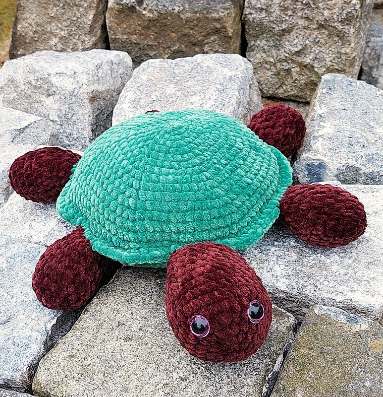 Häkelanleitung für die flauschige Schildkröte Coco