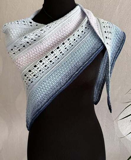 Häkelanleitung weites Dreieckstuch Asgell