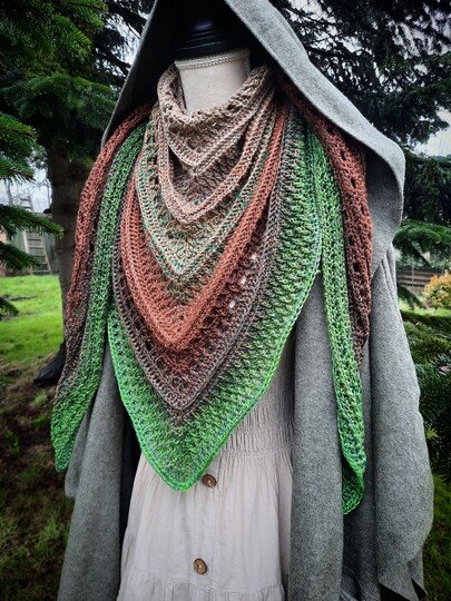 Häkelanleitung weites Dreieckstuch Asgell