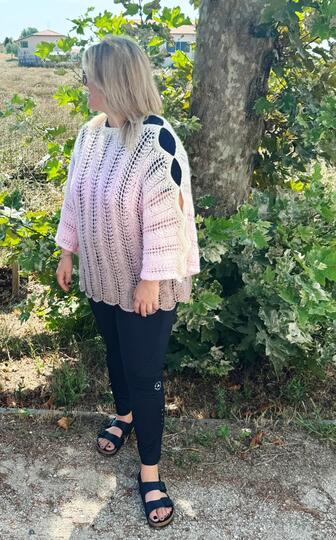 Anleitung für die romantische Tunika Poema mit Cut- Outs in Gr. 46/48 - 60