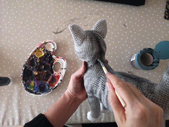 young cat (no sewing) - crochet pattern by NiggyArts