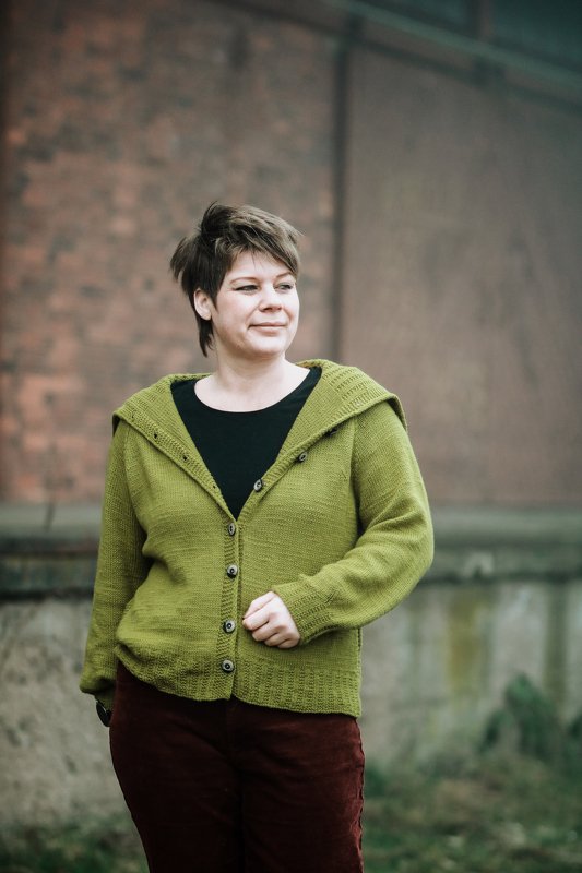 Anleitung Eske Cardi Sweater für Frauen und Männer - Bild 2