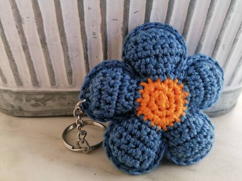 Häkelanleitung Schlüsselanhänger/kleiner Anhänger Blume