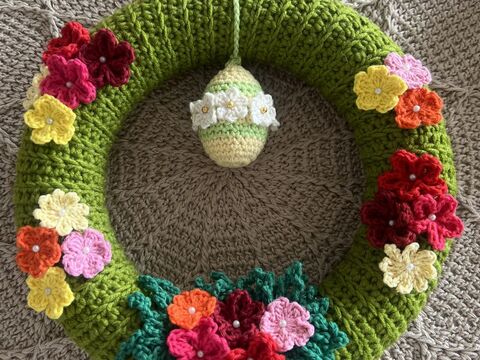 Häkelanleitungen Türkranz, 4 Blüten, Osterei und Osternest