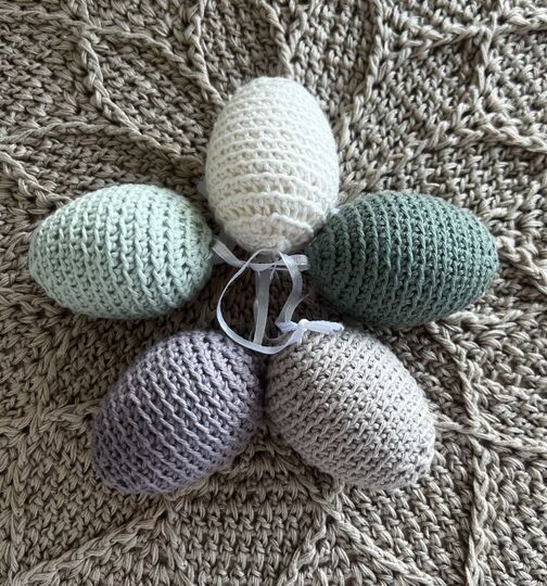 Häkelanleitungen Türkranz, 4 Blüten, Osterei und Osternest