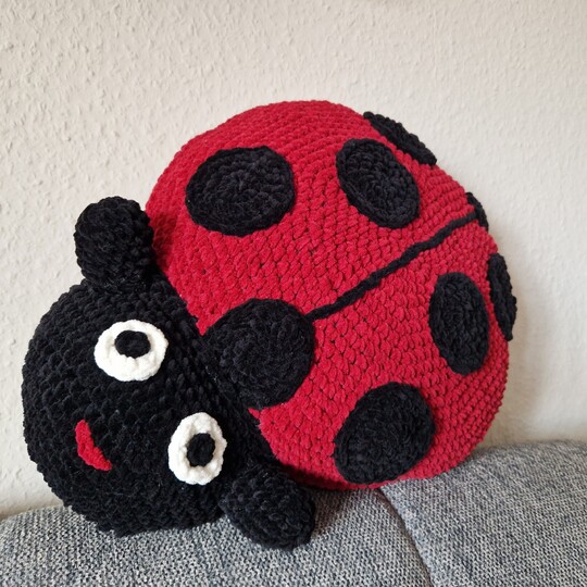 240 Häkelanleitung Kissen Tierkissen Marienkäferchen