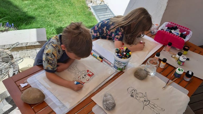 Rennauto Stickdatei – Ausmalmotiv für Kinder & kreative Nähprojekte - Bild 8