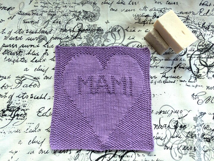 "Mama im Herzen" - Einfache Strickanleitung für Waschlappen / Spültuch