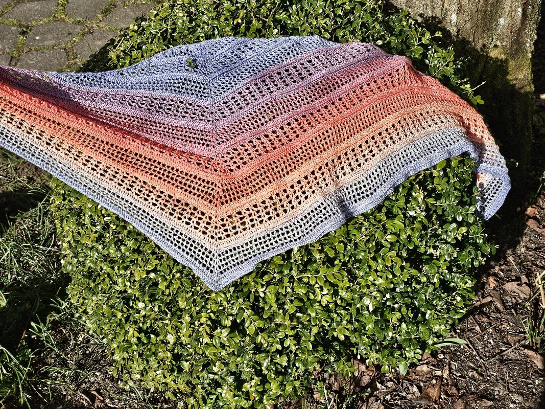 Häkelanleitung flaches/tiefes Tuch Veseo - Bild 11