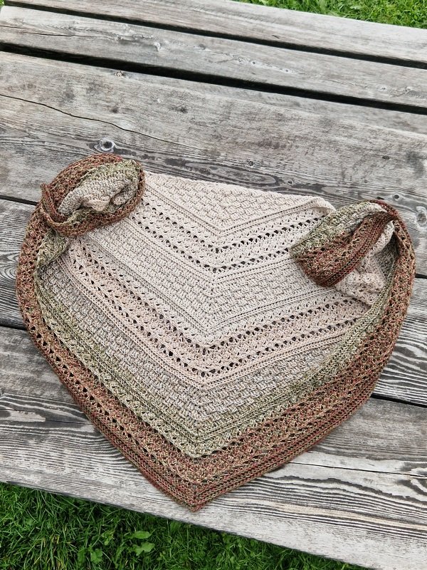 Mad Magic - Häkelanleitung flaches Dreieckstuch