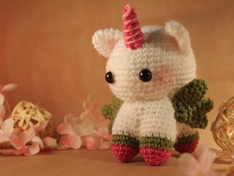 Häkelanleitung Amigurumi "PEGASISSI"