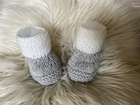 Strickanleitung Babyschuhe bis ca. 6 Monaten tragbar