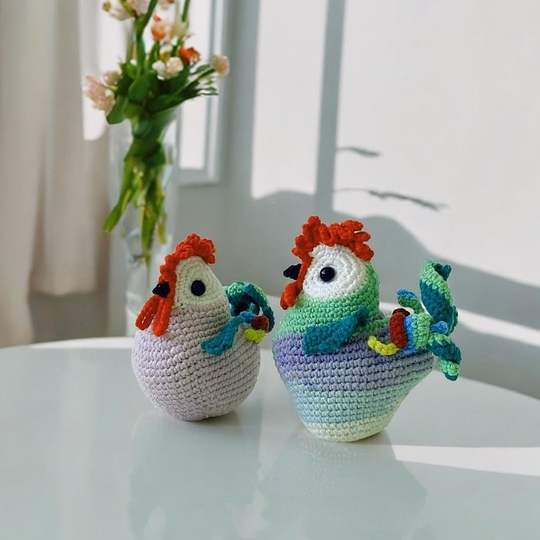 Rooster and Hen. No sew crochet pattern
