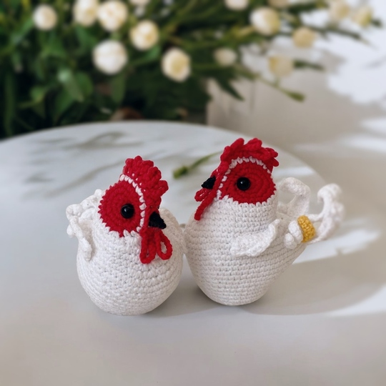 Rooster and Hen. No sew crochet pattern