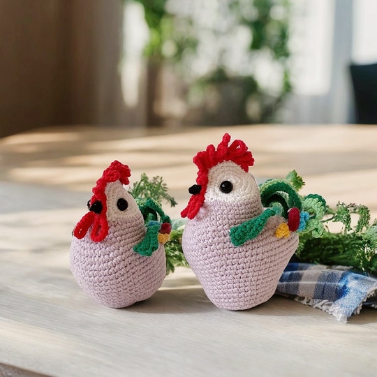 Rooster and Hen. No sew crochet pattern