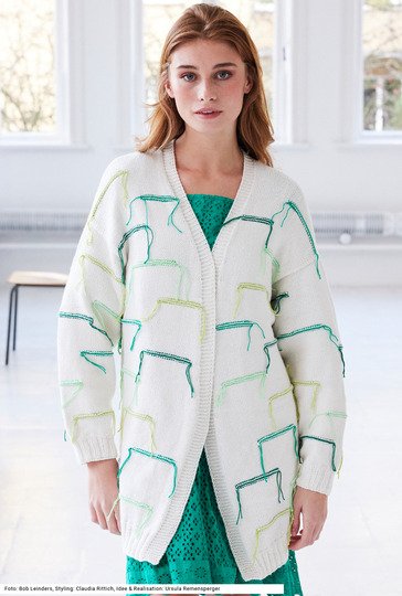 Jacke mit Farbstreifen und Tasche