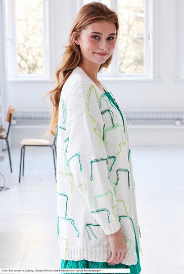 Jacke mit Farbstreifen und Tasche