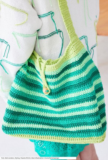 Jacke mit Farbstreifen und Tasche