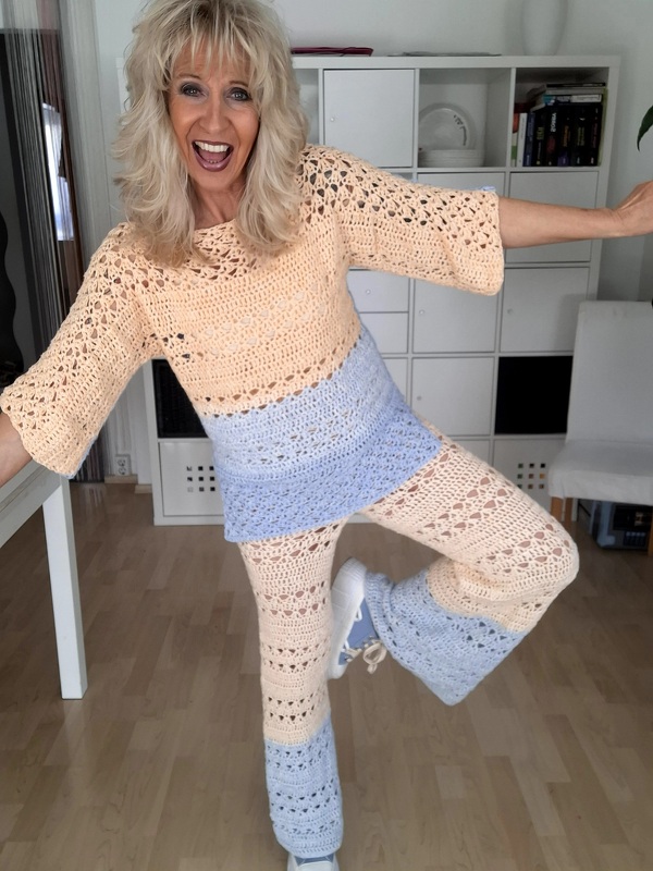 Pantaloni Häkelanzug - Pulli und Hose