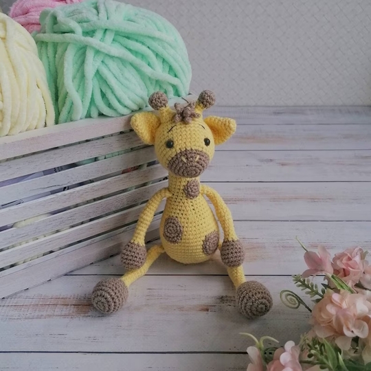 Crochet giraffe pattern
