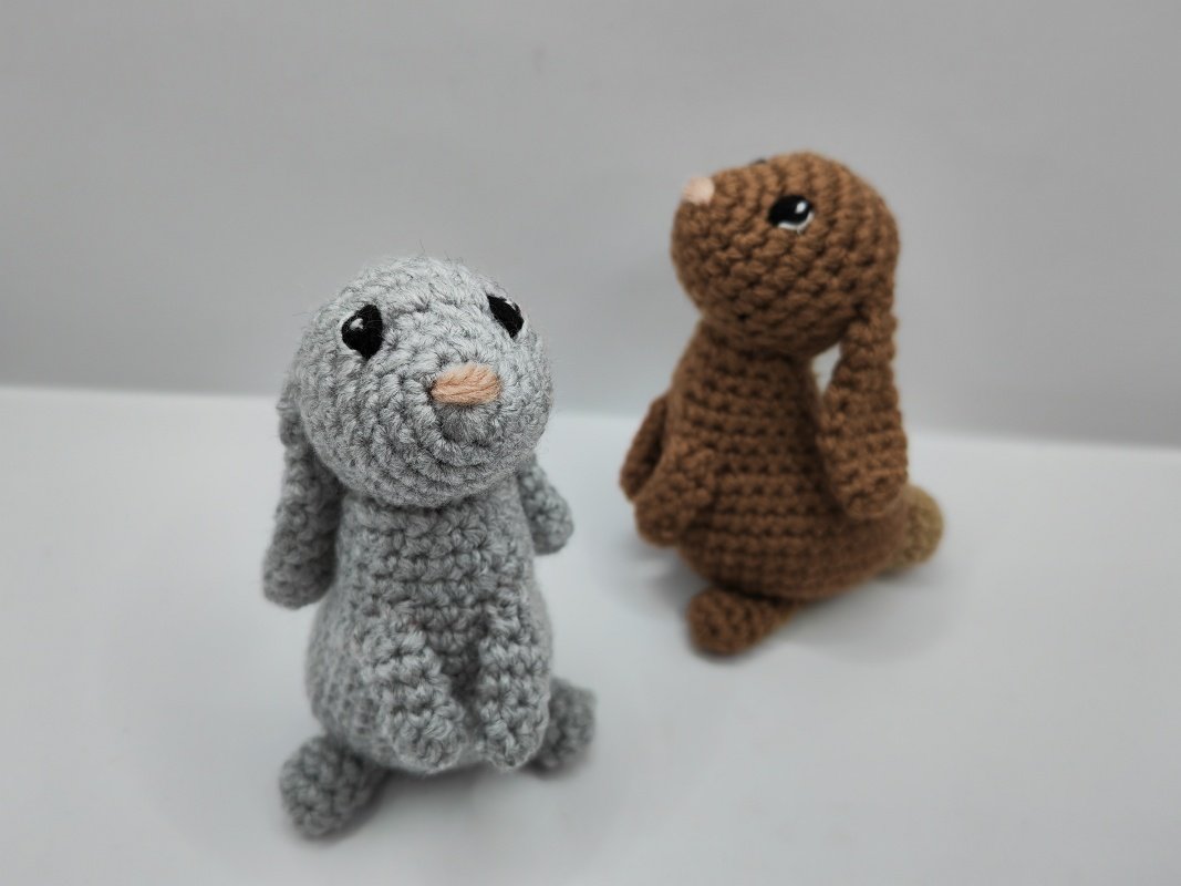 sitzender Hase - Häkelanleitung von NiggyArts - Bild 4