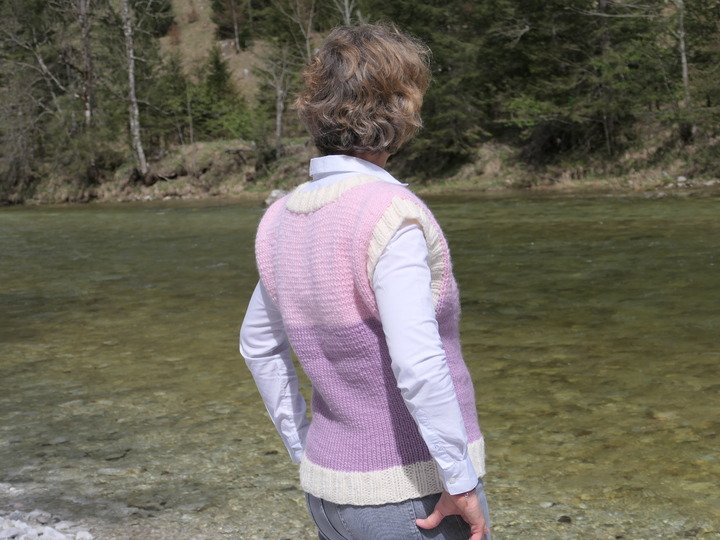 Kombipaket Strickanleitung Loopschal Röschen und Pullunder Orchidee