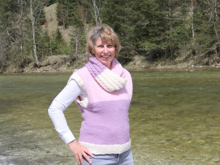 Kombipaket Strickanleitung Loopschal Röschen und Pullunder Orchidee