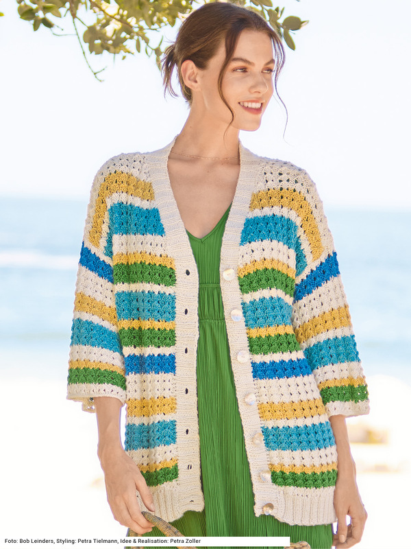 Jacke im Ajourmuster mit Streifen