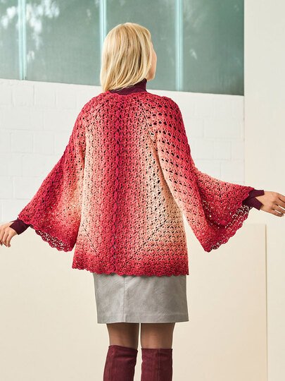 HEXAGONJACKE BOGENKANTE, gehäkelt