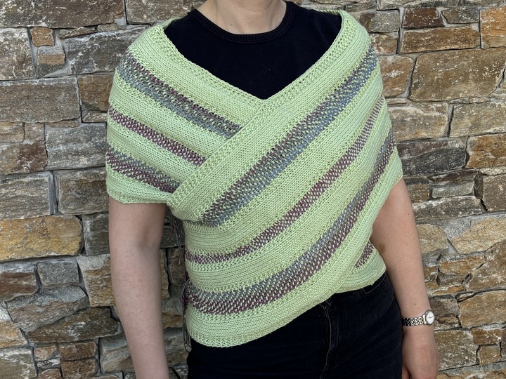 Summer Top ‘Flower Fields’ – A Knitting Pattern