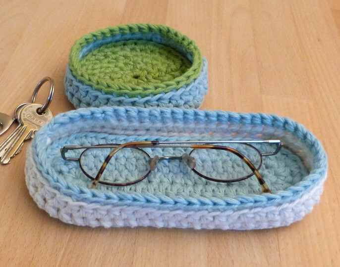 Crochet pattern small bowls for varied purposes